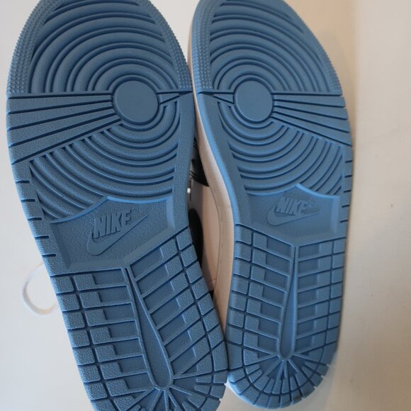 NWOT Womens Air Jordan Mid Top Black, Blue, White Leather Sneakers 7.5 - Picture 6 of 8